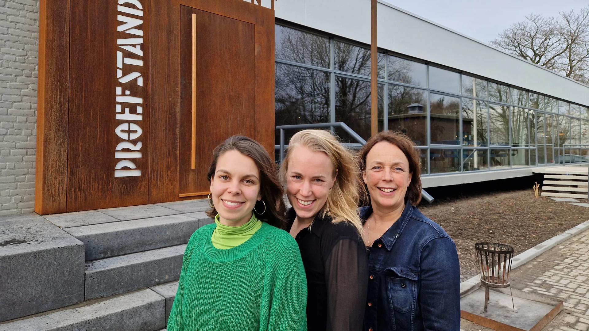 Myrthe, Marike, Fien het Kontakt